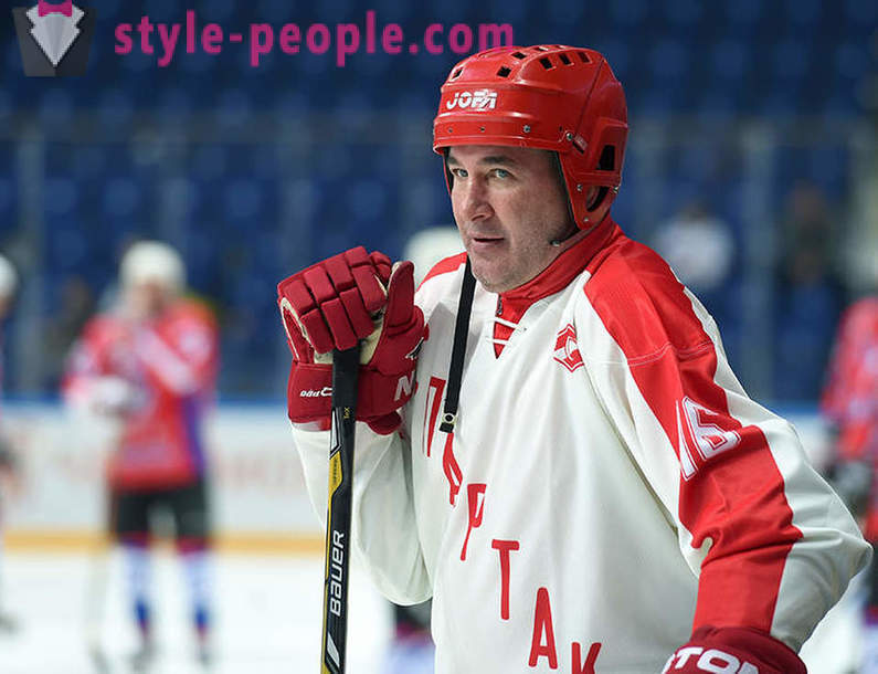 Alexander Kozhevnikov, giocatore di hockey: biografia, la famiglia, i risultati sportivi