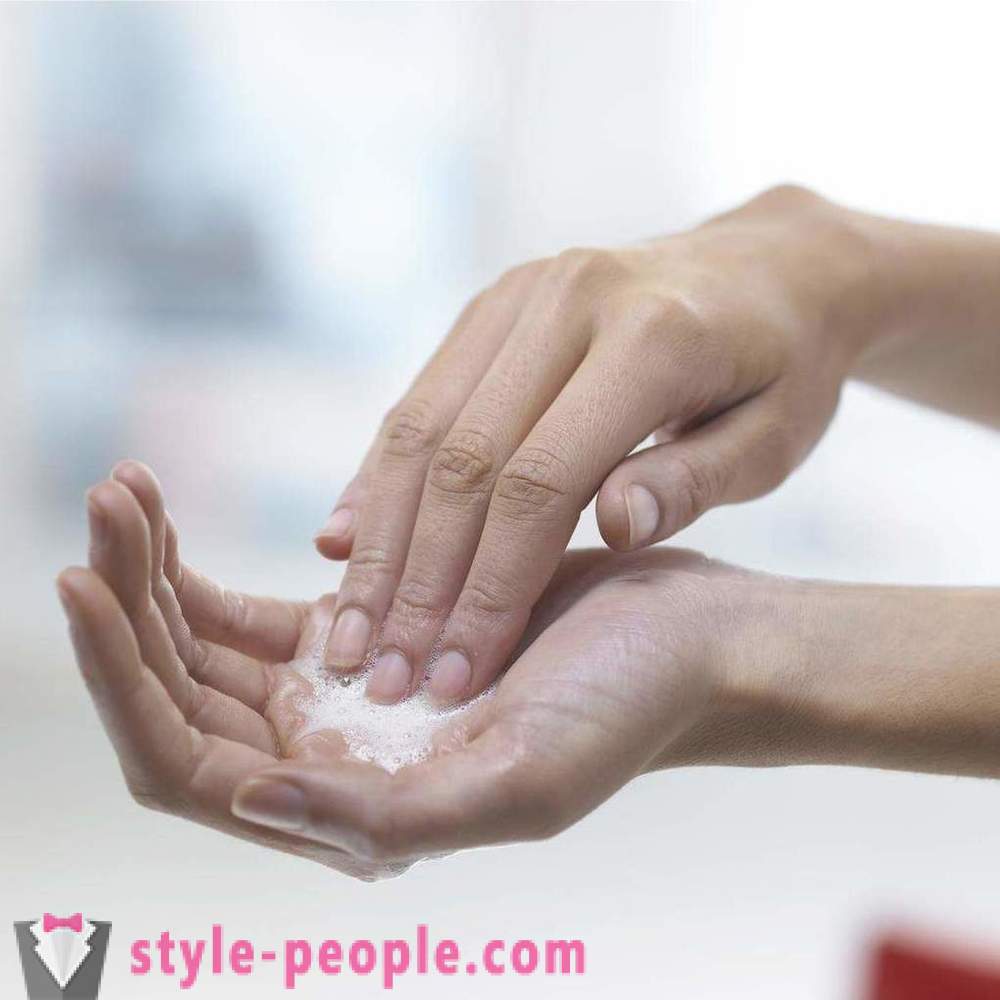 Bagni da mani in casa: le migliori ricette
