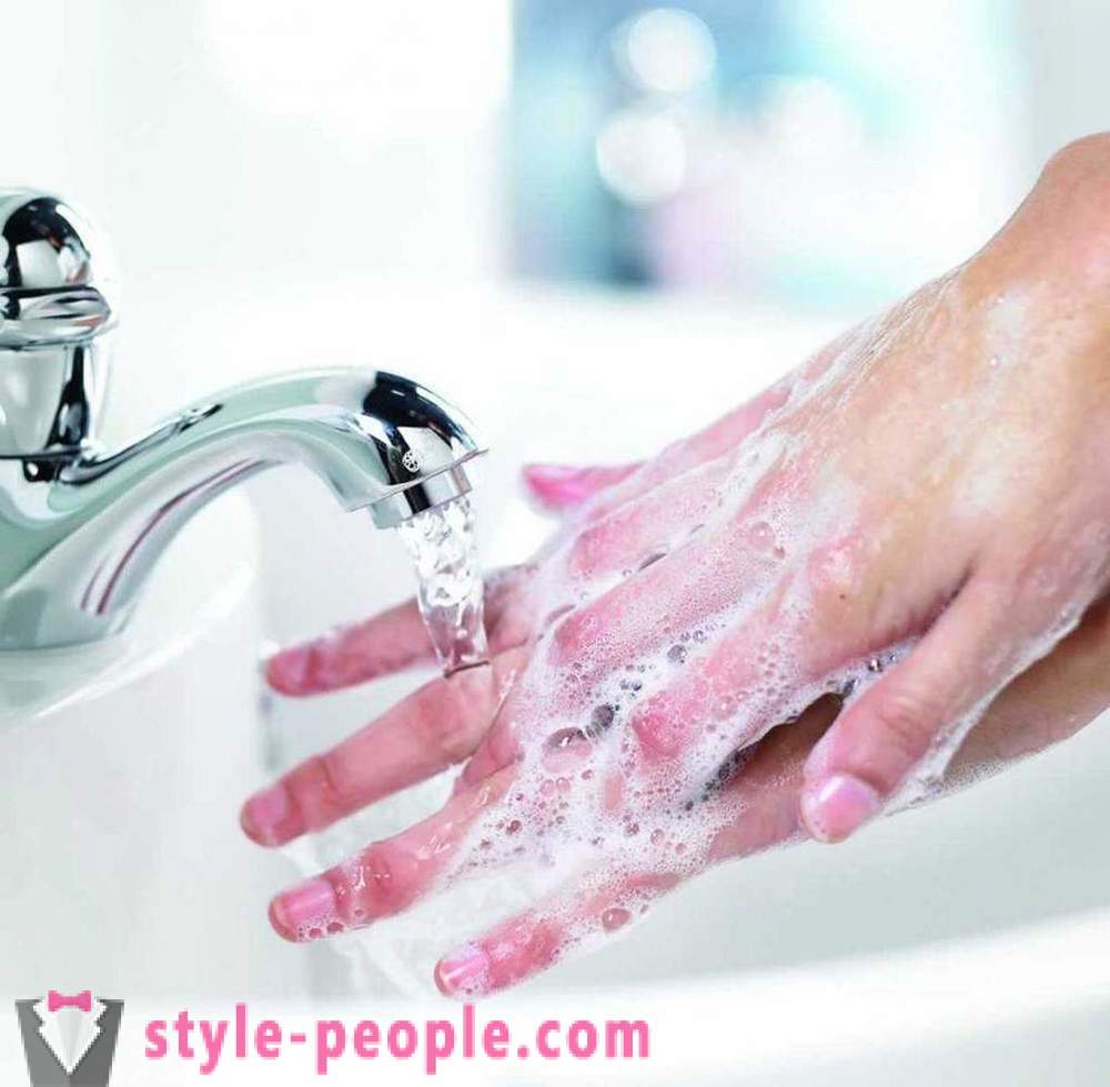 Bagni da mani in casa: le migliori ricette