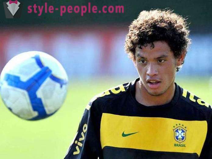 Carlos Eduardo: carriera calcistica brasiliana
