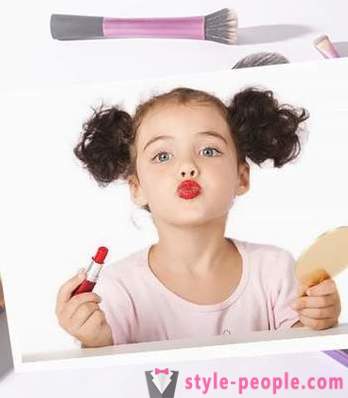 Bambini e make-up: i genitori sul fatto di vietare il vostro bambino ad usare cosmetici