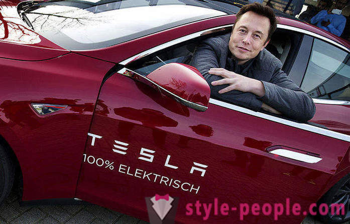 Auto dal garage Elon Musk
