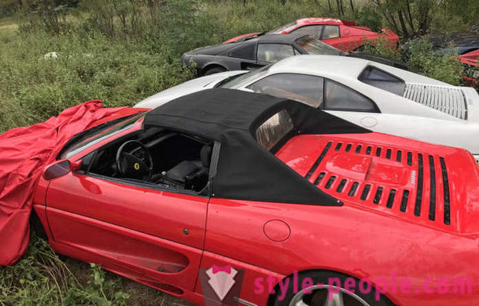 Negli Stati Uniti, abbiamo trovato un campo con macchine abbandonate Ferrari