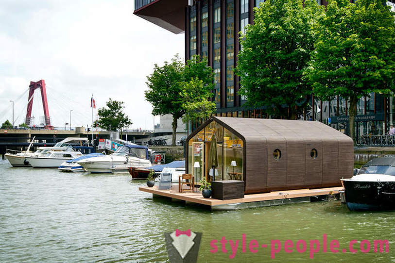 L'olandese ha costruito una casa completamente descritto fatta di cartone