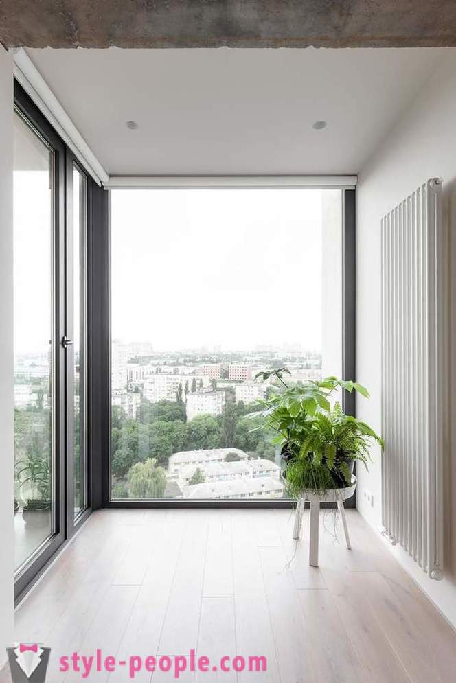 Interni minimalista delle appartamento di 78 metri quadrati a Kiev