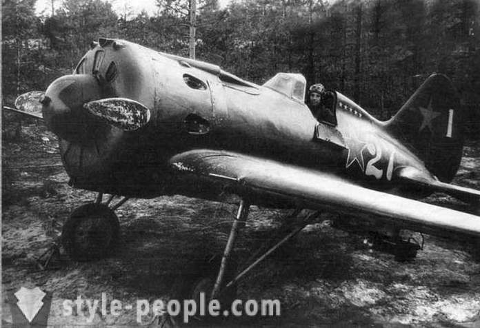 La storia di come i piloti dell'URSS hanno insegnato le tattiche kamikaze giapponesi