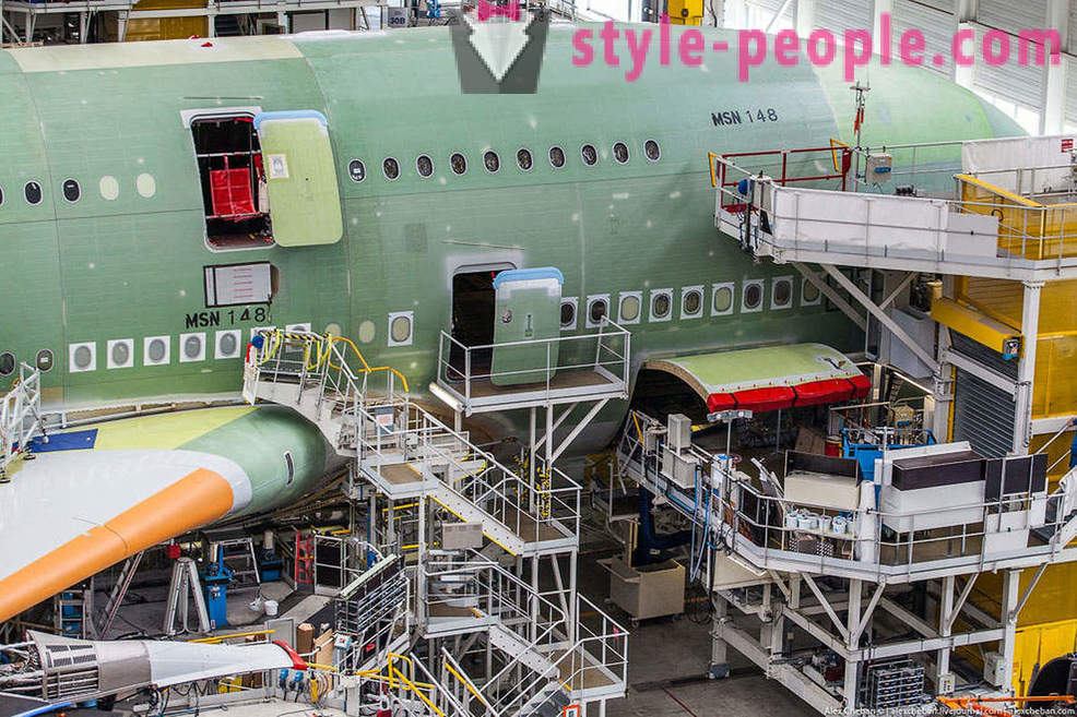 Il processo di produzione del più grande aereo passeggeri del mondo