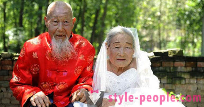 Dopo 80 anni di matrimonio, la coppia finalmente fatto un servizio fotografico di matrimonio