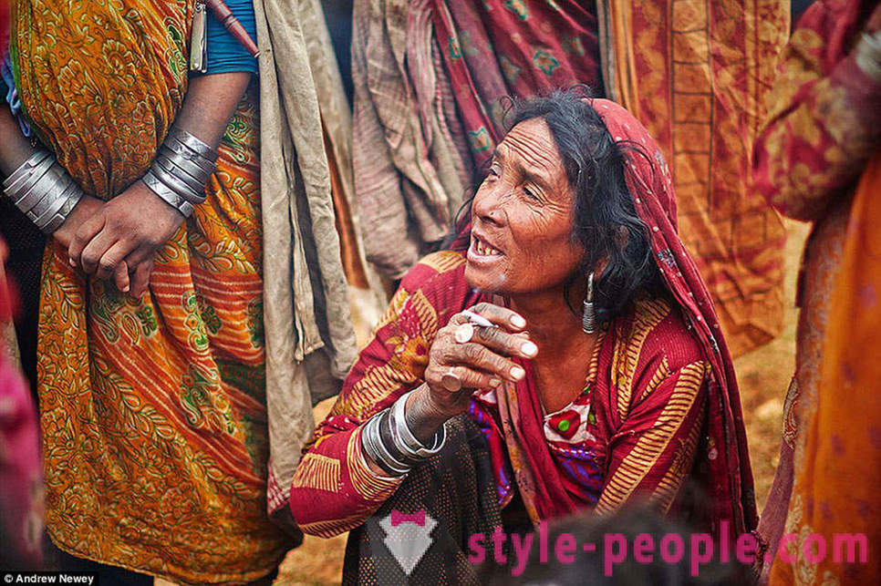 Gli ultimi cacciatori-raccoglitori: la vita di una tribù primitiva in Nepal