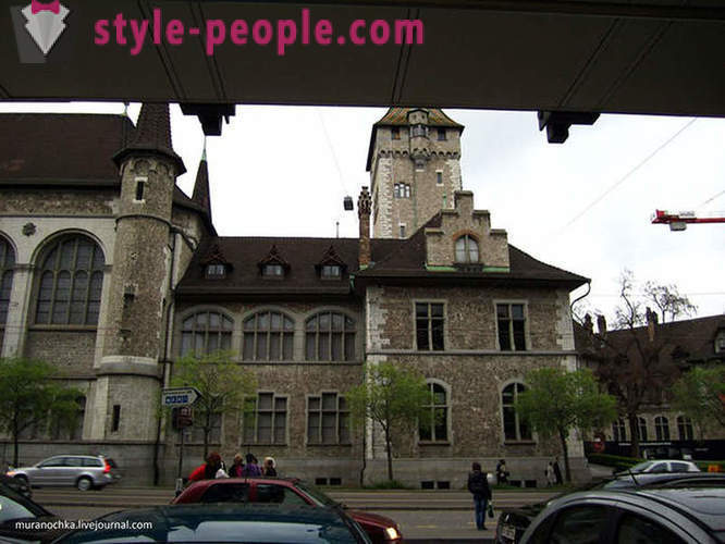 Una passeggiata attraverso la città vecchia di Zurigo