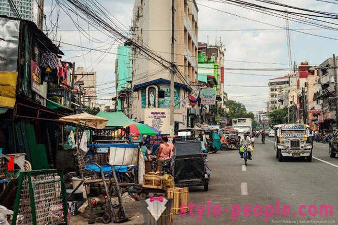 La vita nei quartieri poveri di Manila