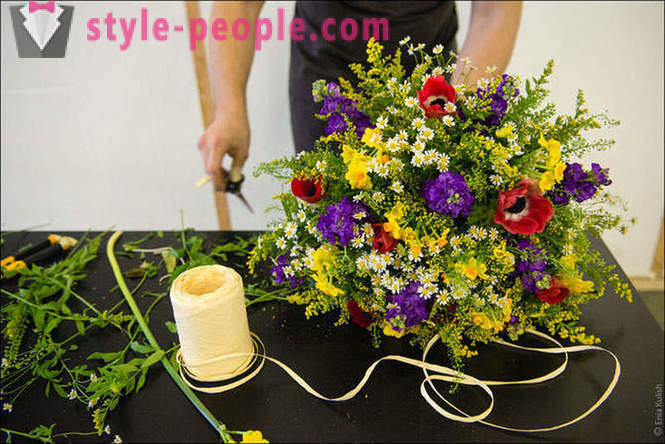 Come rendere mazzi di fiori per l'8 marzo