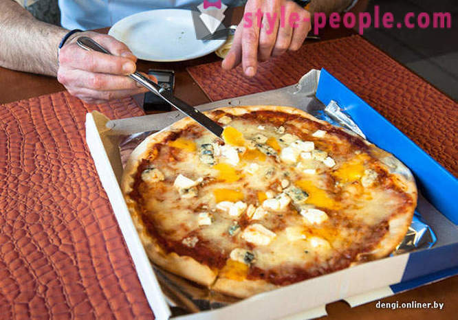 Lo chef italiano cerca la pizza bielorusso