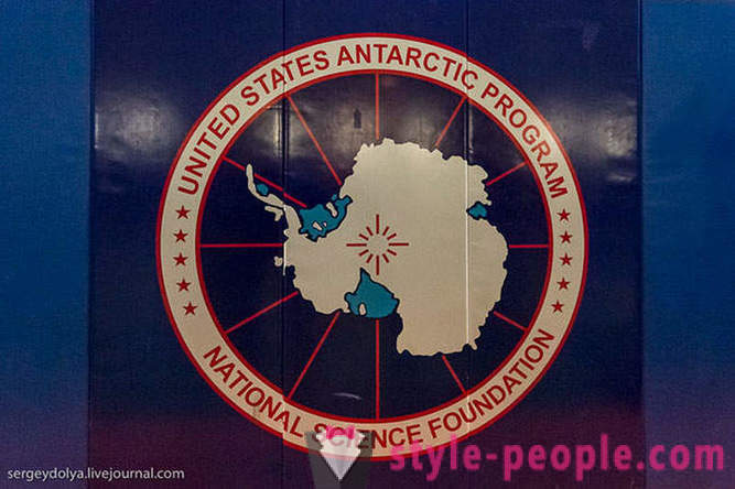 Stazione antartica al Polo Sud