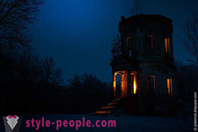 Night Watch - immagini atmosferiche di edifici abbandonati