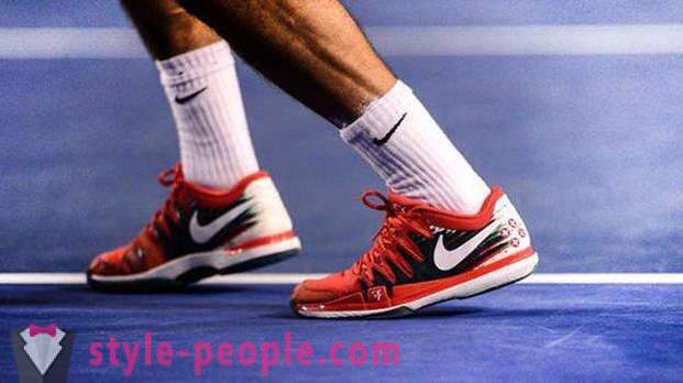 Quale bisogno di scarpe per il tennis?