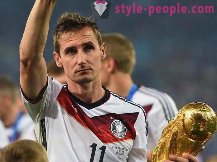 Miroslav Klose: biografia e la carriera di un calciatore