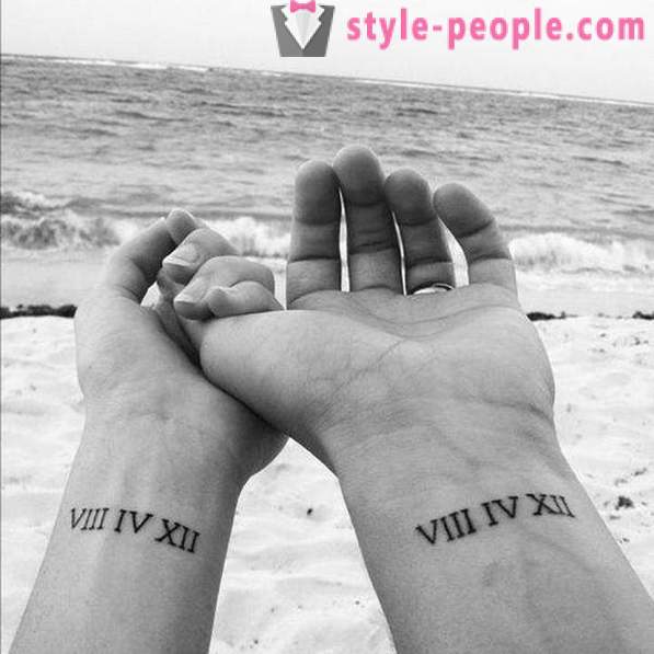 Accoppiato tatuaggio per due - la prova attuale di amore eterno