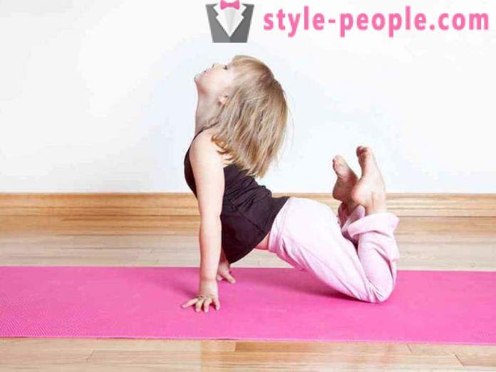 Yoga a casa per i principianti: esercizi, foto