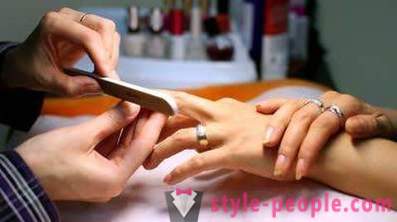 Come fare una manicure destra