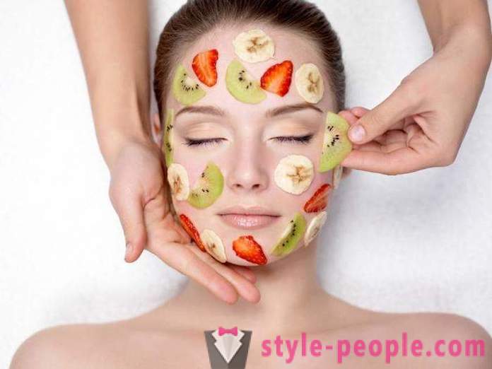 Cura per la vostra pelle correttamente: maschera facciale di fragola e altri segreti di bellezza